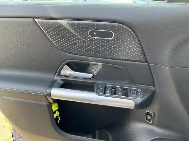 Mercedes-Benz GLA 220