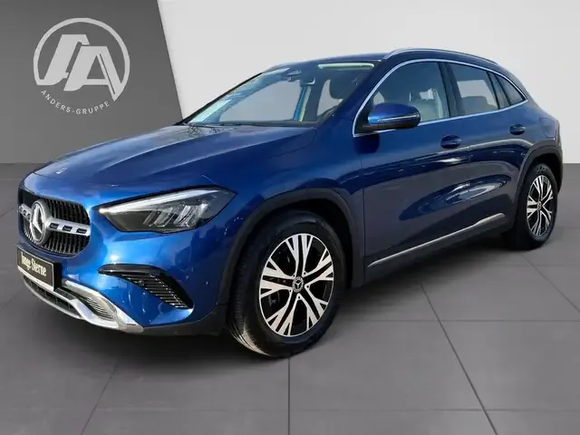 Mercedes-Benz GLA 220