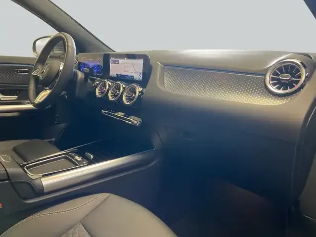 Mercedes-Benz EQA 300