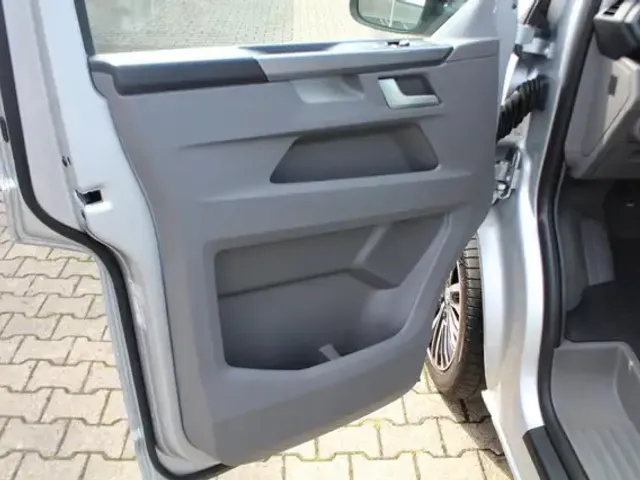 Volkswagen T6.1 California