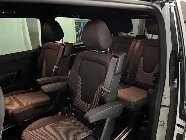 Mercedes-Benz V 250