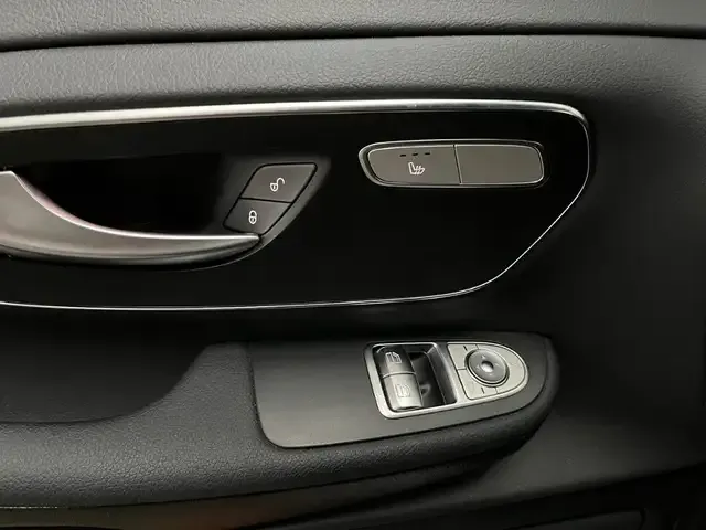 Mercedes-Benz V 250