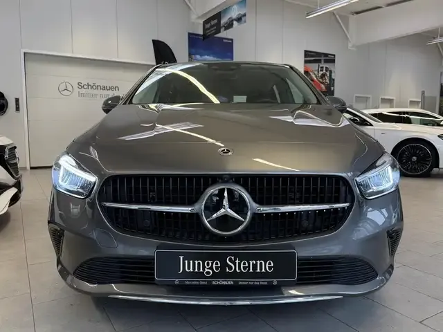 Mercedes-Benz B 220