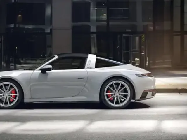 Porsche 992