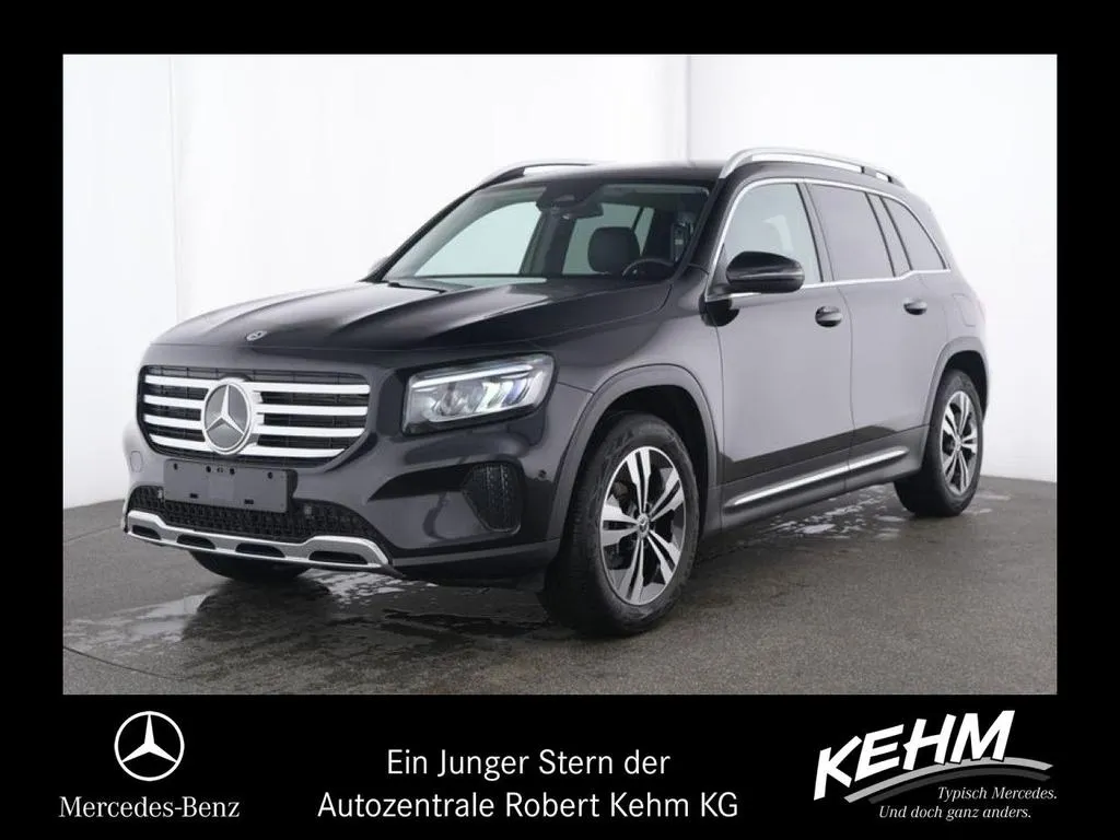 Mercedes-Benz GLB 220