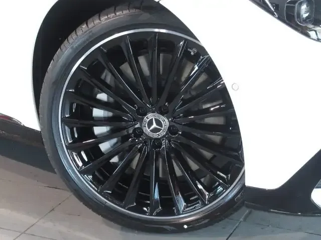 Mercedes-Benz EQE 350