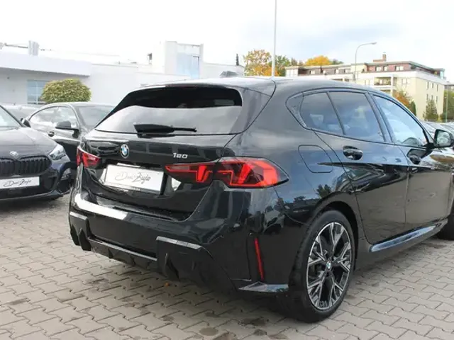 BMW 120