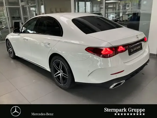 Mercedes-Benz E 200