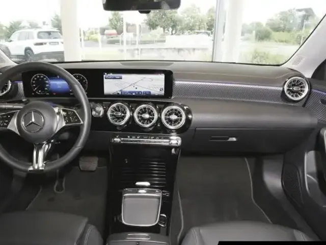 Mercedes-Benz CLA 180