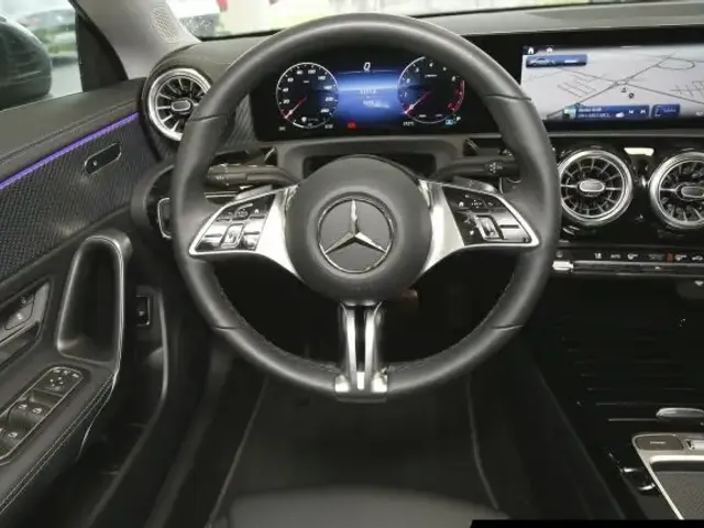 Mercedes-Benz CLA 180