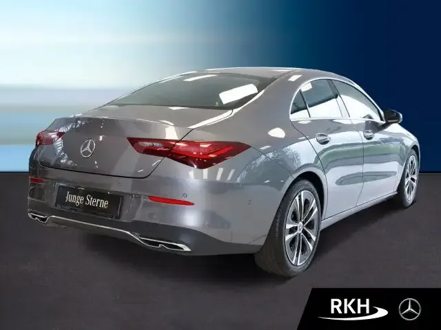 Mercedes-Benz CLA 180