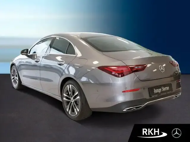 Mercedes-Benz CLA 180