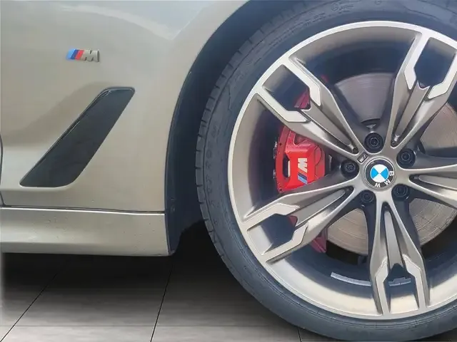 BMW 550
