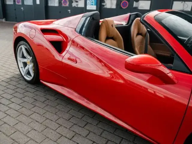 Ferrari 488