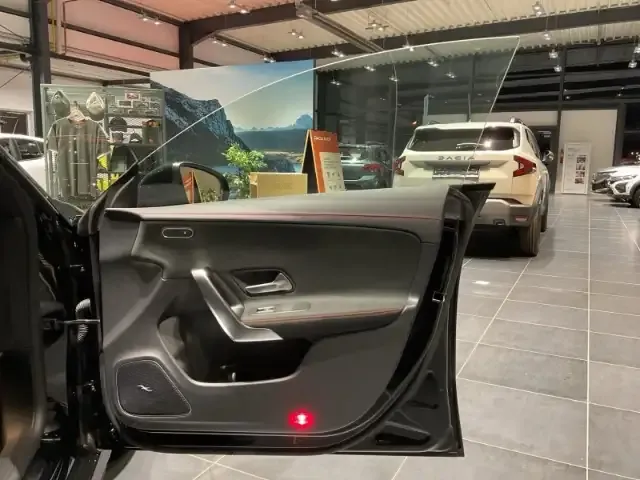 Mercedes-Benz CLA 45 AMG