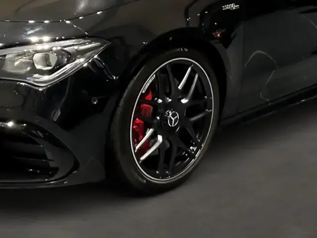 Mercedes-Benz CLA 45 AMG