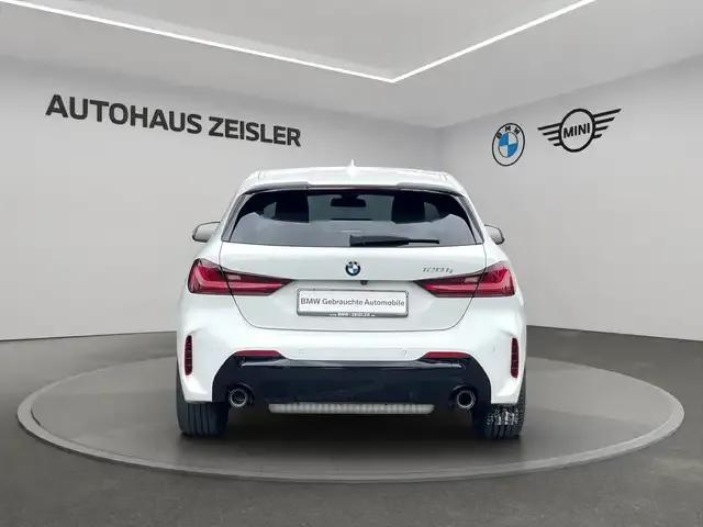BMW 128