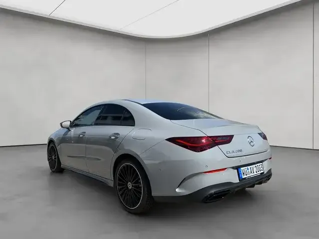 Mercedes-Benz CLA 200