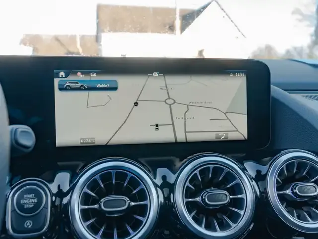 Mercedes-Benz GLA 220