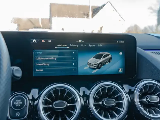 Mercedes-Benz GLA 220