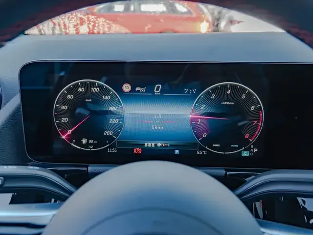 Mercedes-Benz GLA 220