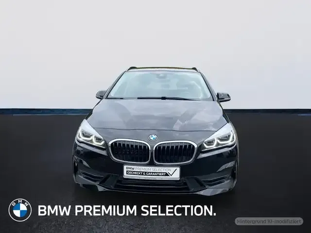 BMW 225