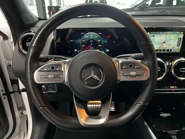 Mercedes-Benz GLB 250