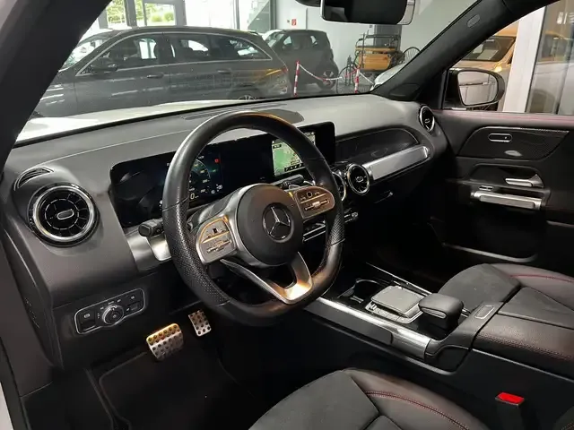 Mercedes-Benz GLB 250