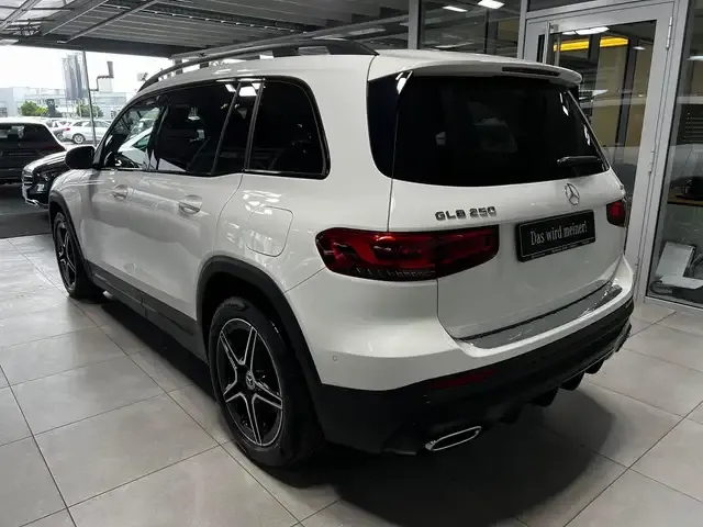 Mercedes-Benz GLB 250