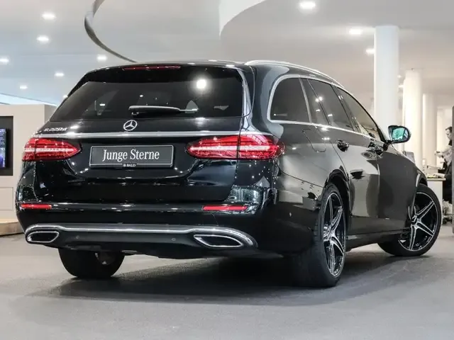 Mercedes-Benz E 220