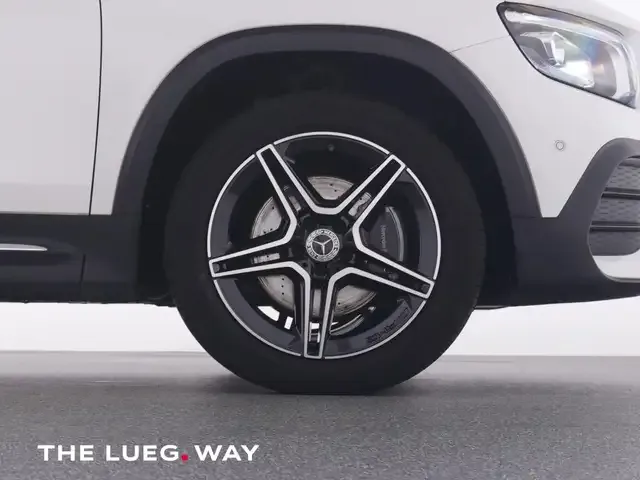 Mercedes-Benz GLB 180