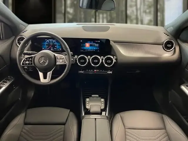 Mercedes-Benz GLA 180