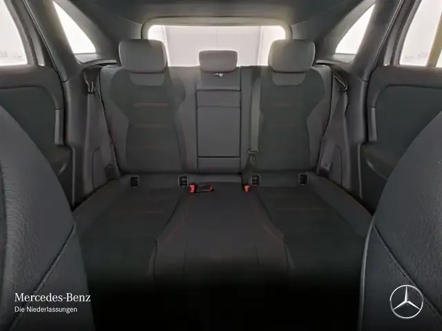 Mercedes-Benz EQA 300
