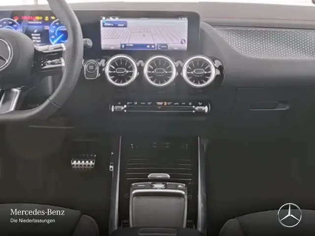 Mercedes-Benz EQA 300