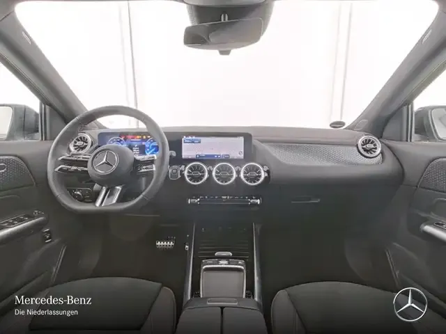 Mercedes-Benz EQA 300