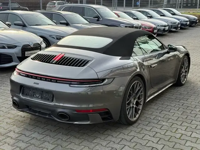 Porsche 992
