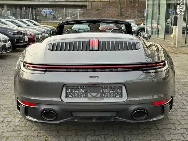 Porsche 992