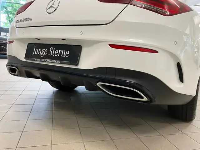 Mercedes-Benz CLA 250