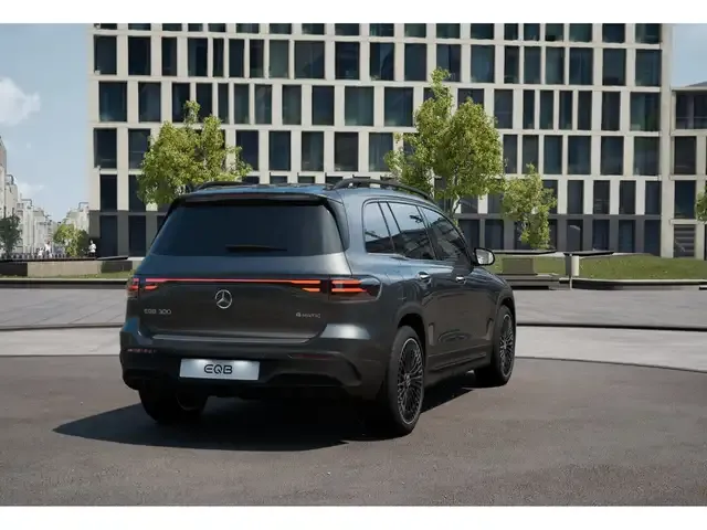 Mercedes-Benz EQB 300