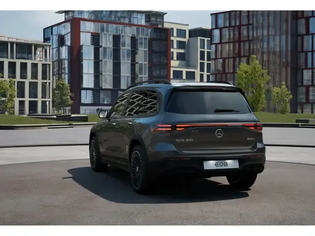 Mercedes-Benz EQB 300