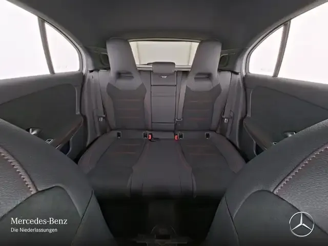 Mercedes-Benz A 220