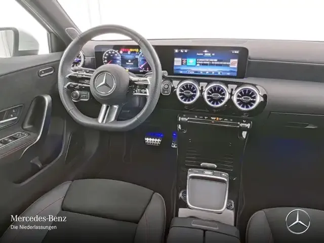 Mercedes-Benz A 220