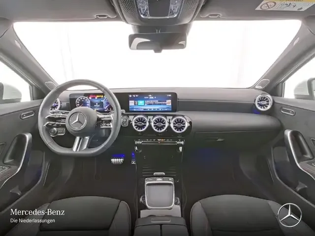 Mercedes-Benz A 220