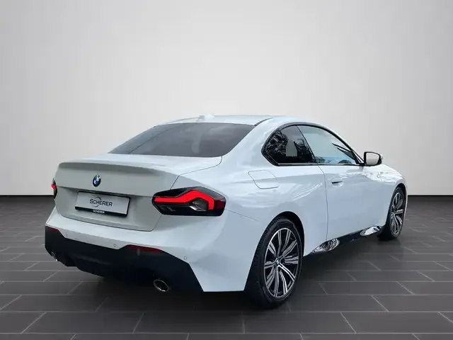 BMW 218