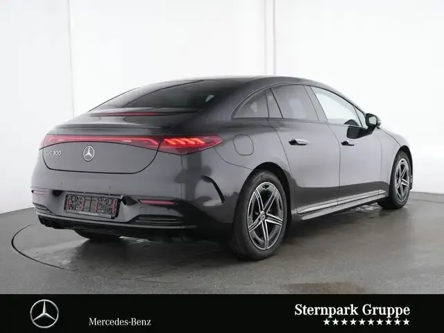 Mercedes-Benz EQE 300