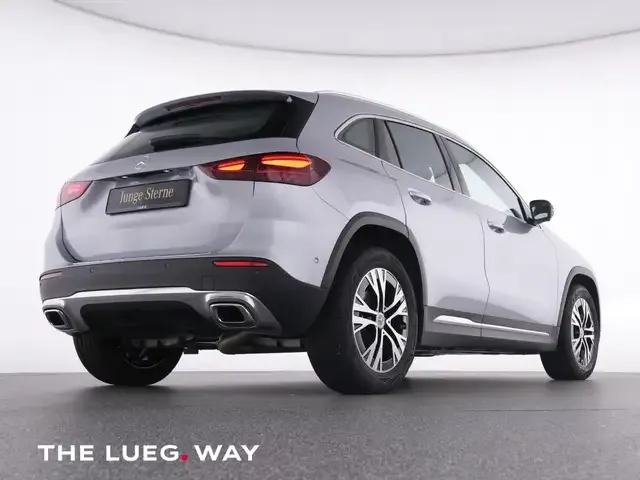 Mercedes-Benz GLA 200