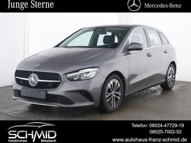 Mercedes-Benz B 180