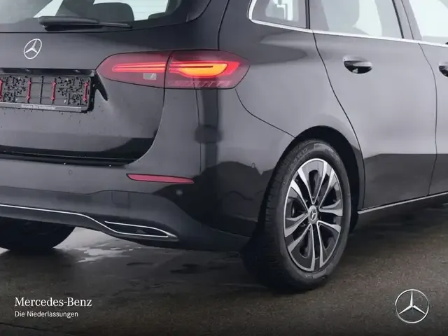 Mercedes-Benz B 220