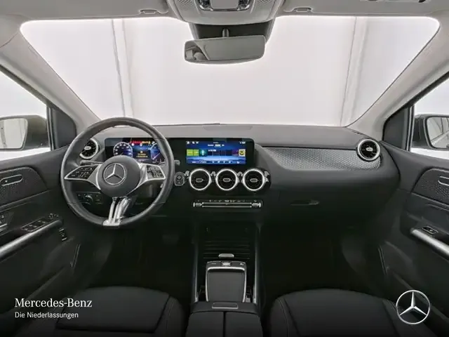 Mercedes-Benz B 220