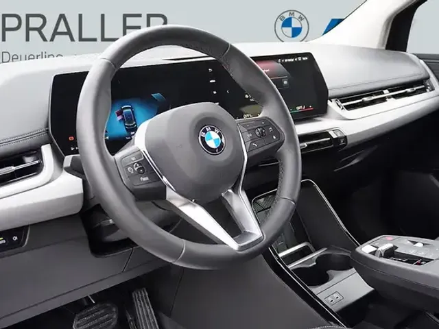 BMW 216
